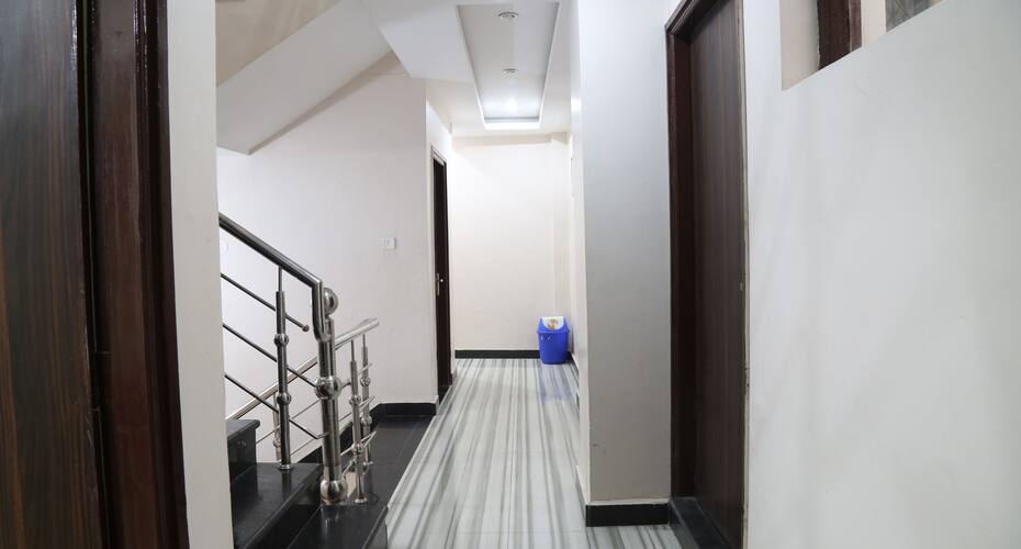 The Nest Hotel, Katra 4